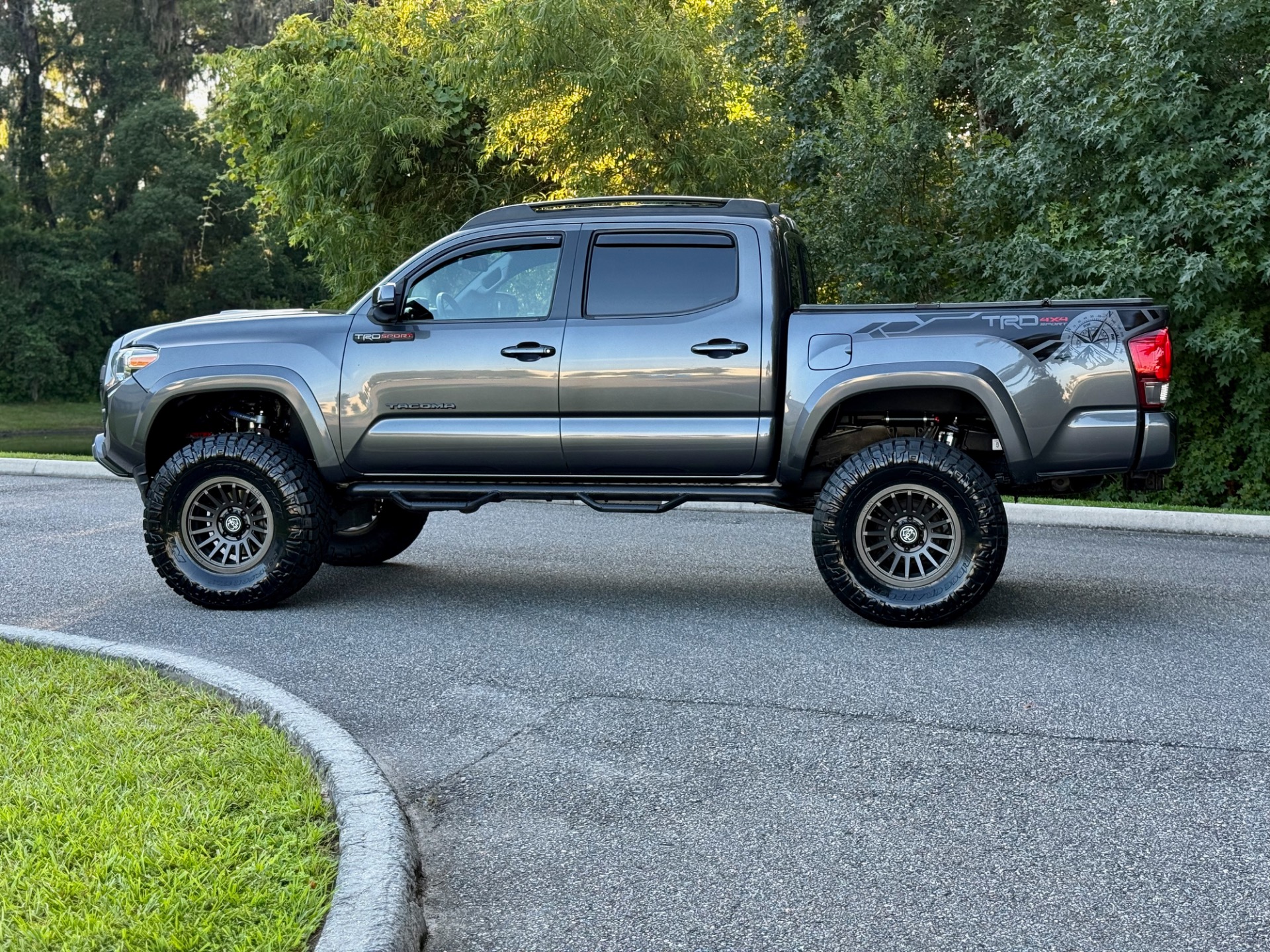 2016 Toyota Tacoma TRD Sport