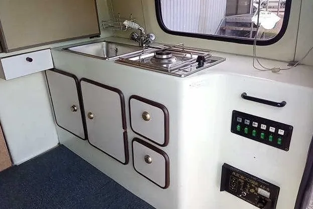 1996 Toyota TownAce Pop-Top Camper - 5