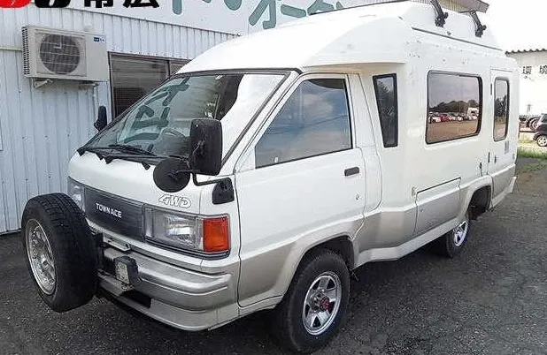 1996 Toyota TownAce Pop-Top Camper - 3