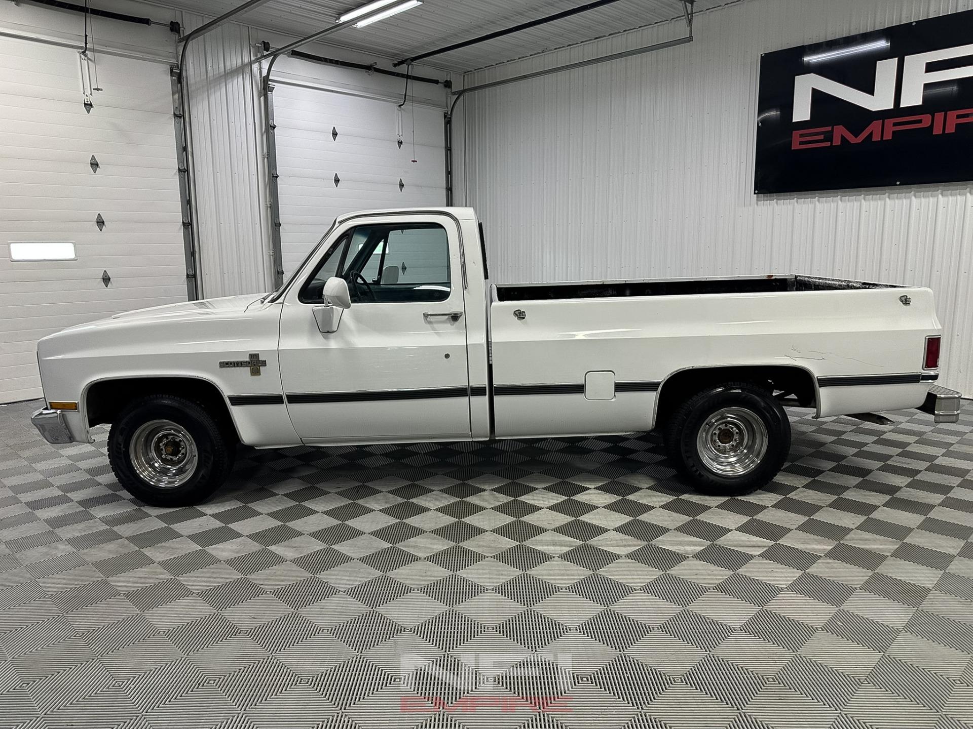 1981 Chevrolet C10 Scottsdale - 2