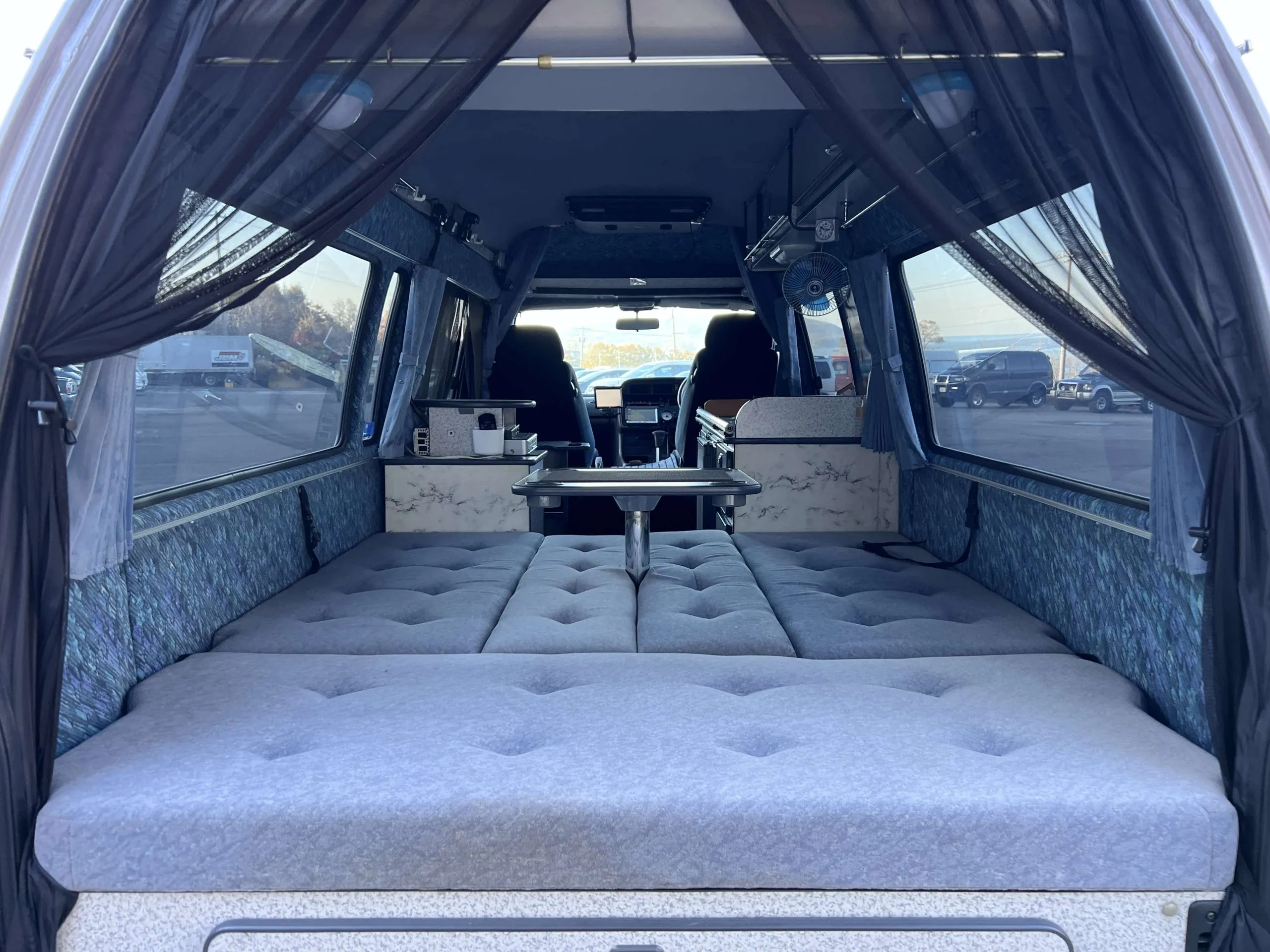 1998 Toyota HiAce LWB Custom Camper - 3