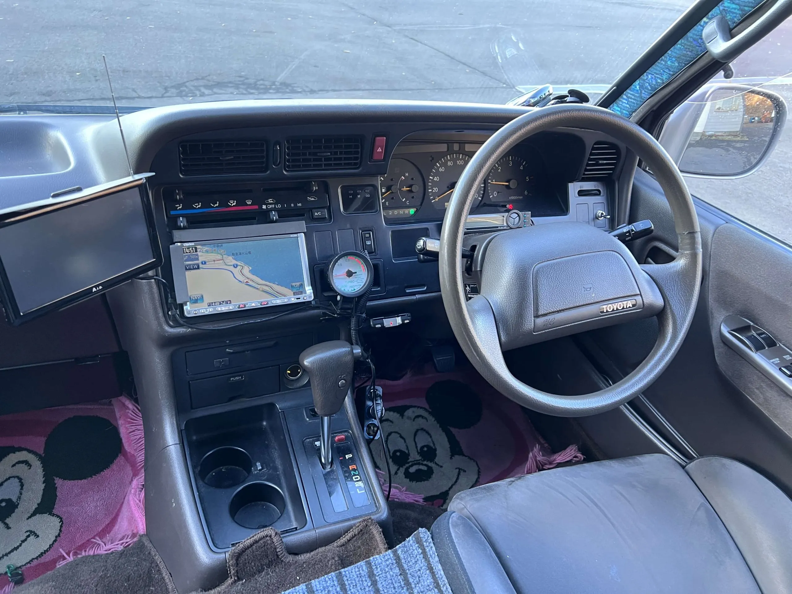 1998 Toyota HiAce LWB Custom Camper - 4