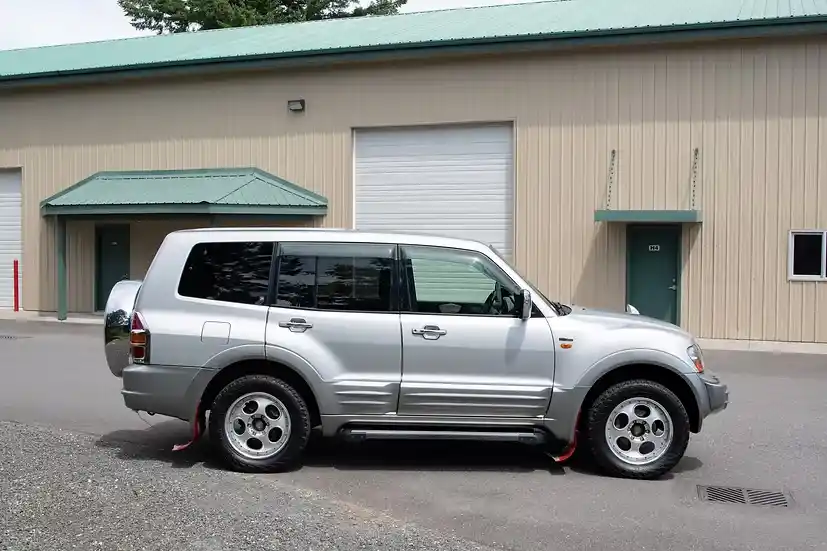 2000 Mitsubishi Pajero Super Exceed GDI