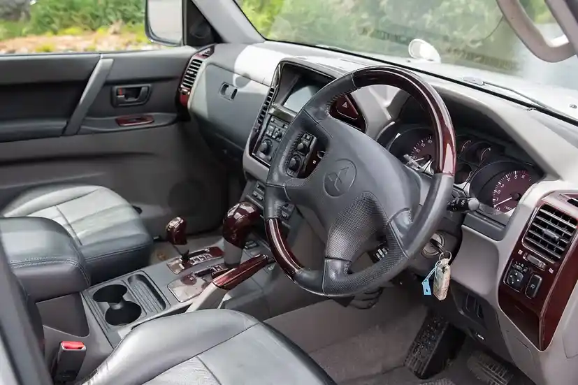 2000 Mitsubishi Pajero Super Exceed GDI