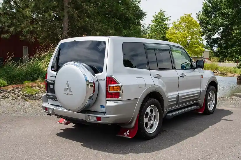 2000 Mitsubishi Pajero Super Exceed GDI