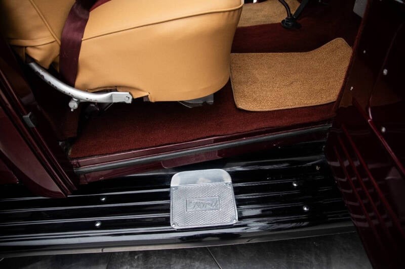 1949 Ford F-3