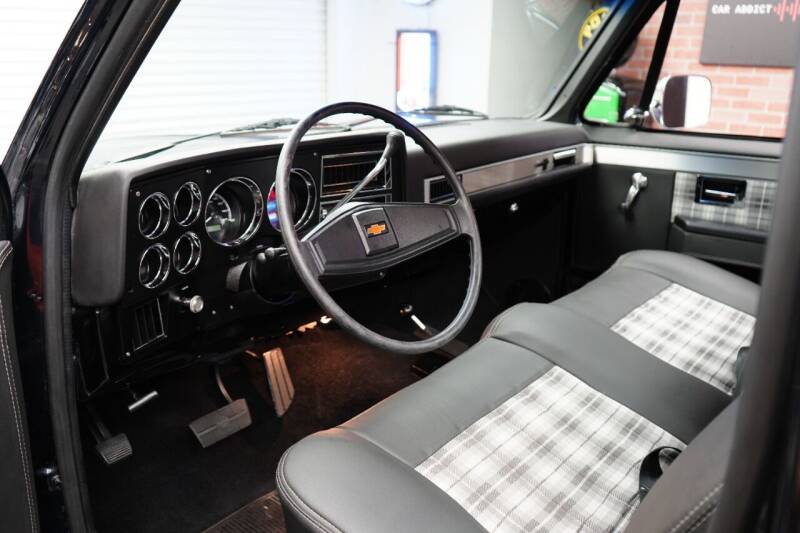 Sold: 1975 Chevrolet K10 Custom