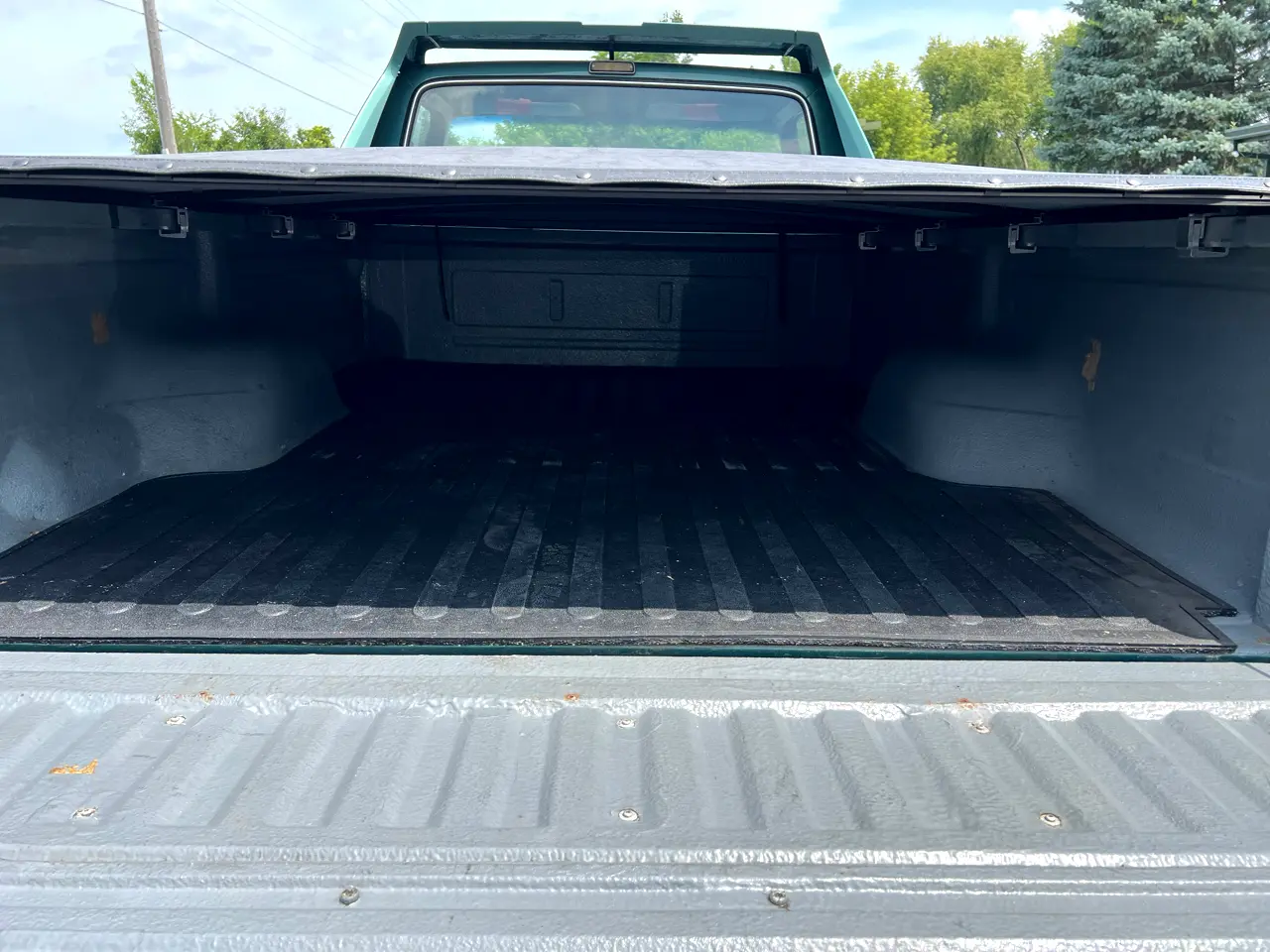 1990 Ford F-250 XLT Lariat - 2