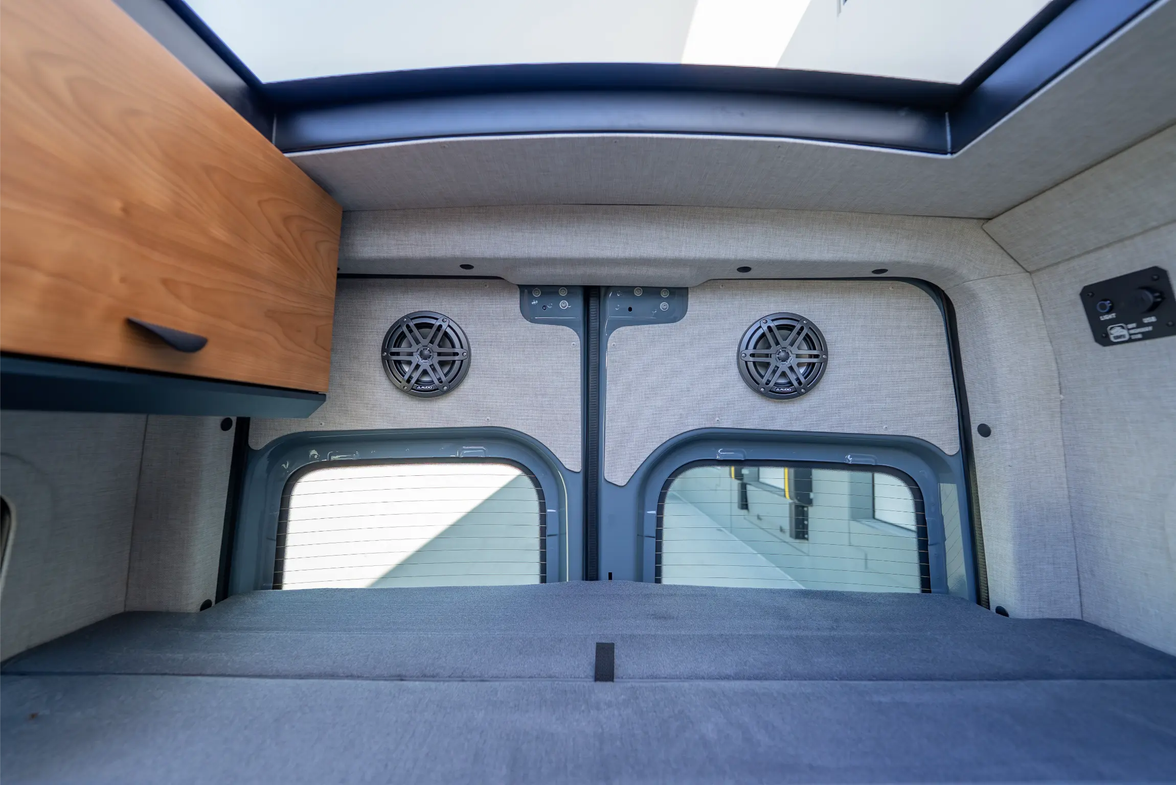 2025 Mercedes-Benz Sprinter 144 Davey Jackson Pro