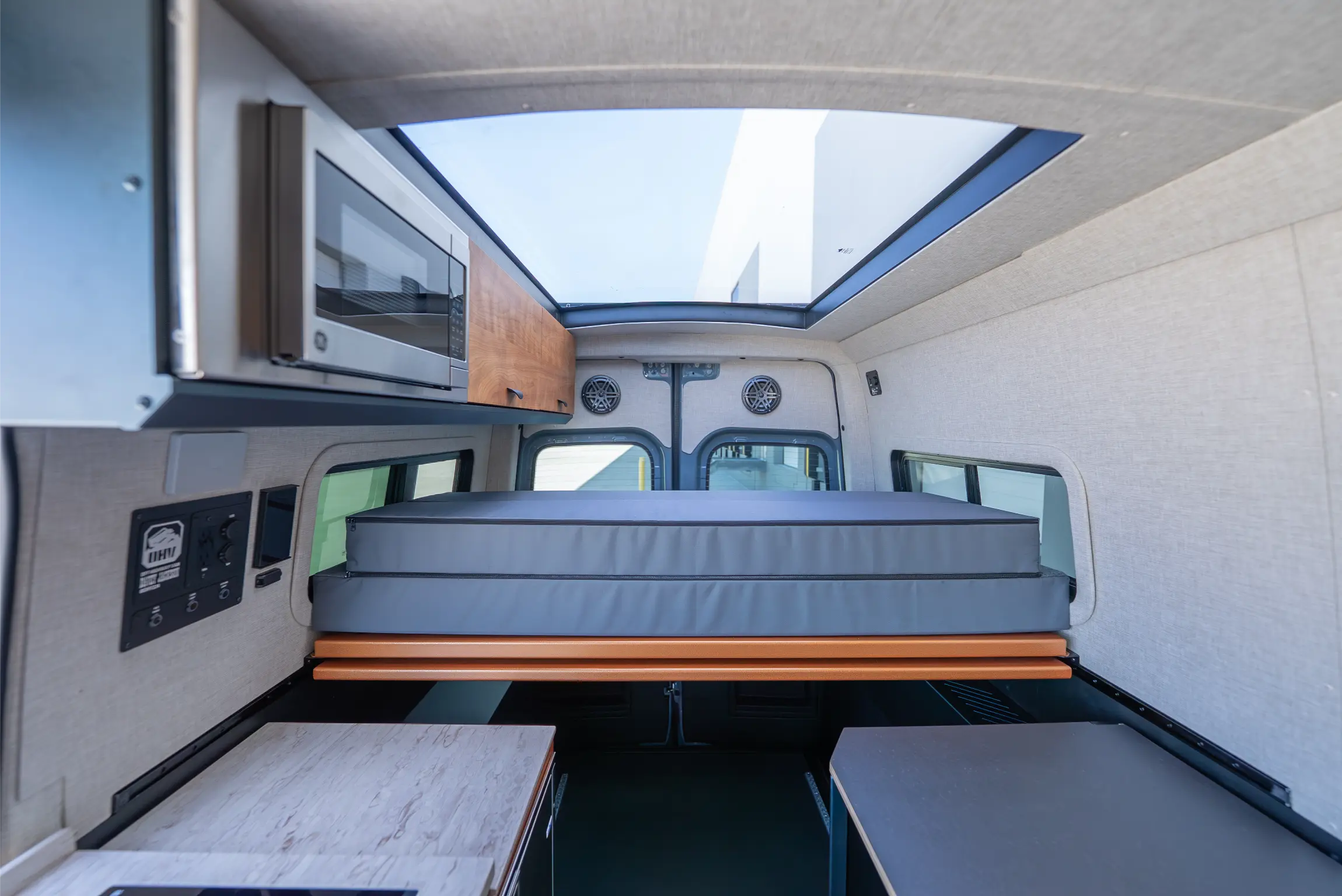 2025 Mercedes-Benz Sprinter 144 Davey Jackson Pro