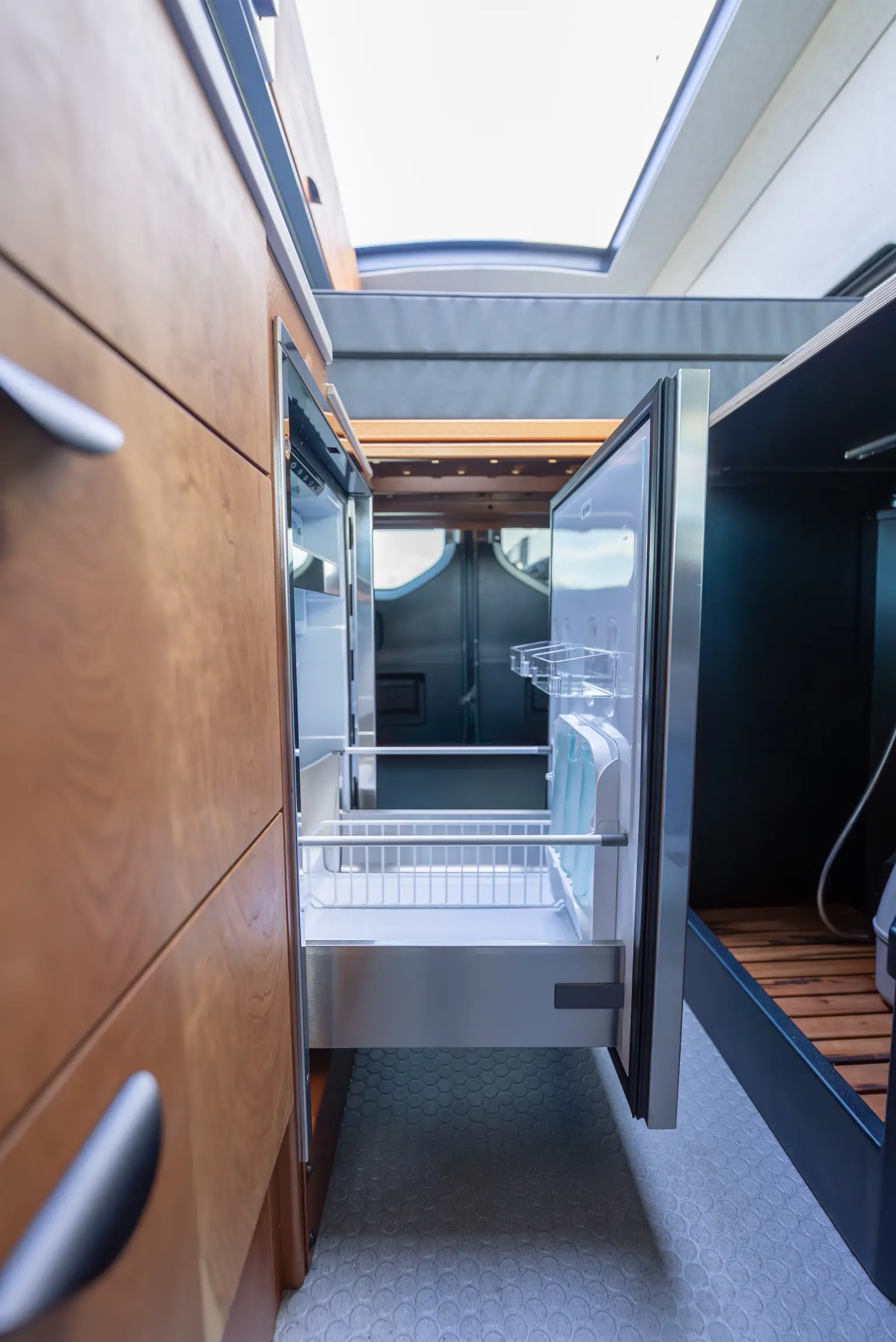 2025 Mercedes-Benz Sprinter 144 Davey Jackson Pro