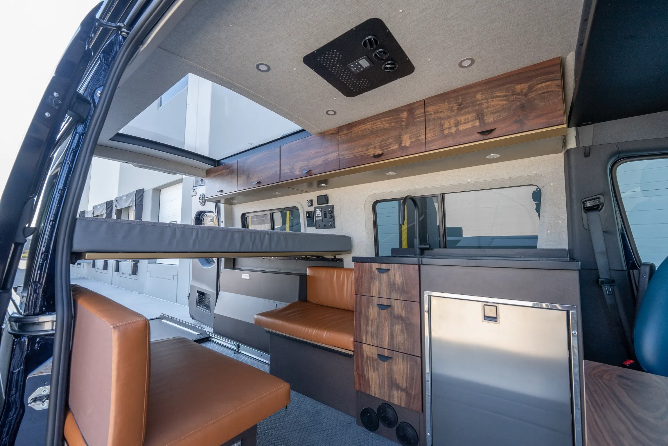 2025 Mercedes-Benz Sprinter 144 Sundance Kid Pro-X - 4