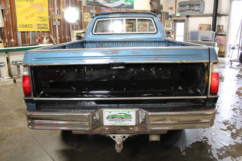 1977 Dodge D150 Pickup