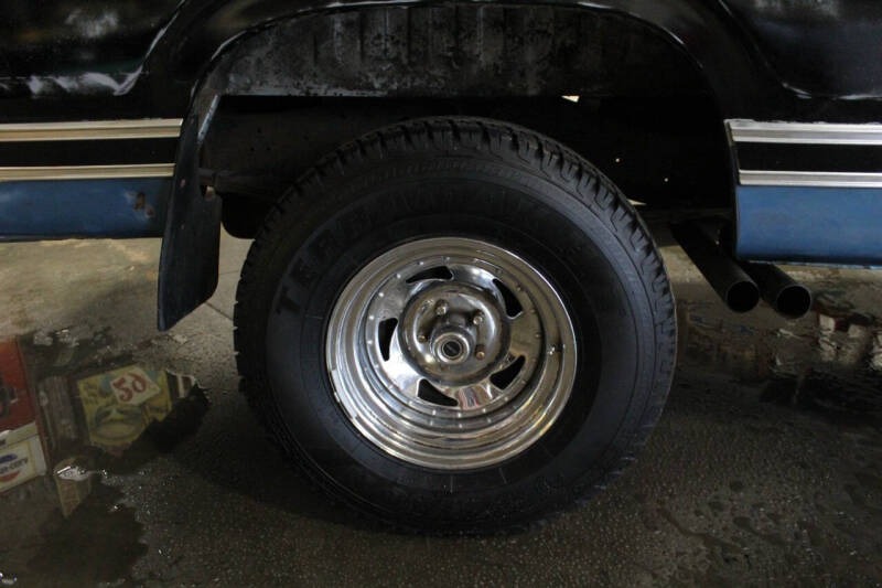 1977 Dodge D150 Pickup