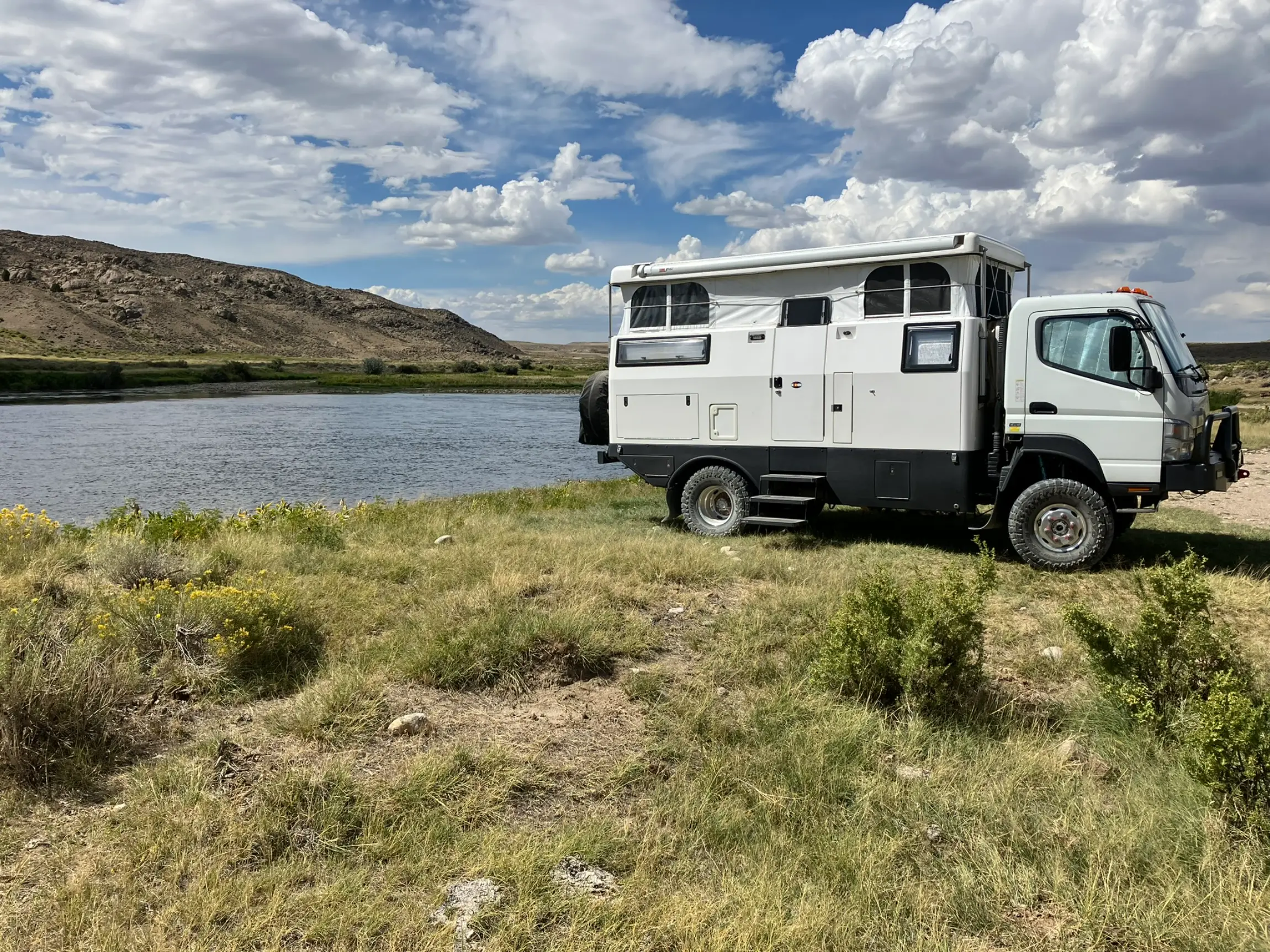  EarthCruiser EXP