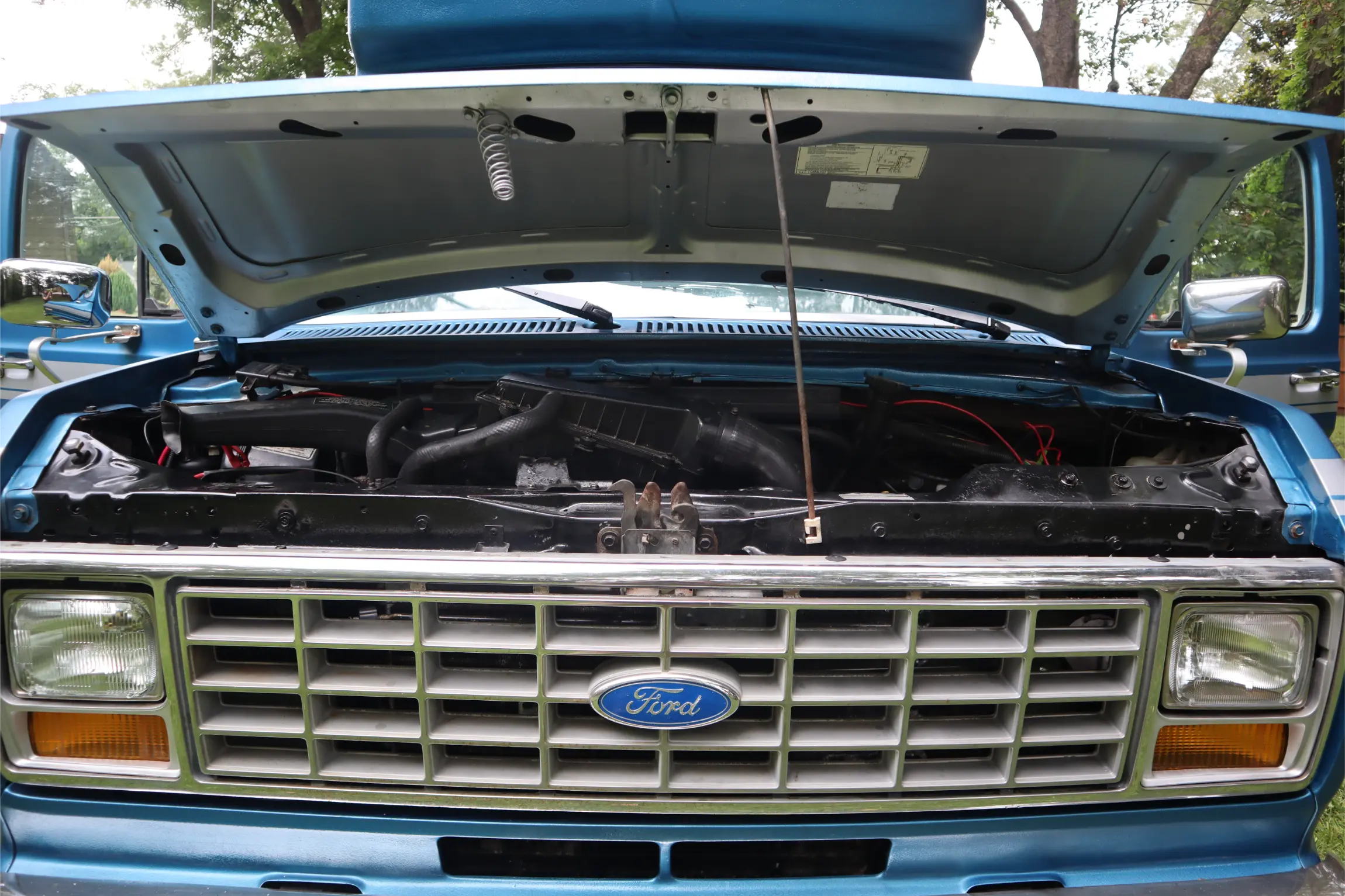 Modified 1991 Ford E-250 Camper Van