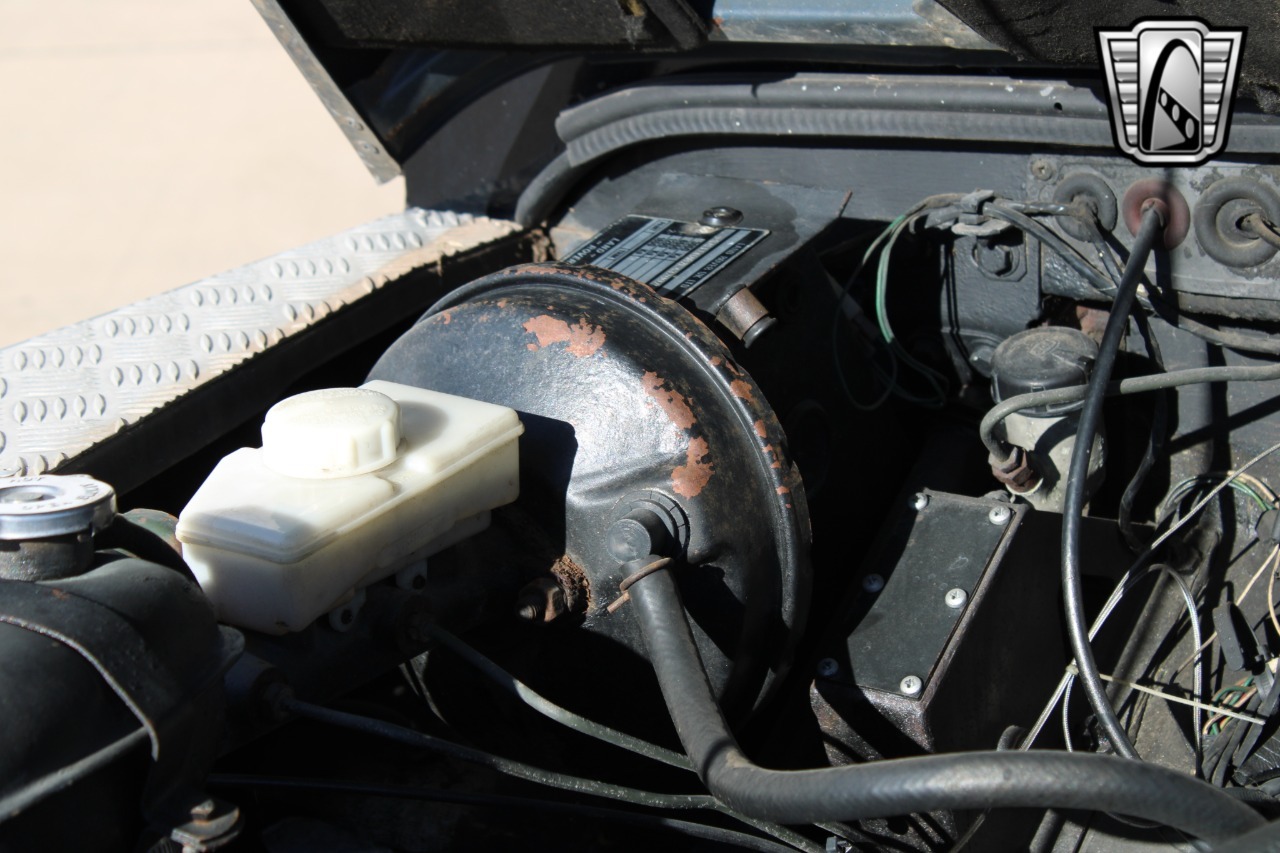 1988 Land Rover Defender 110 Adventure Truck