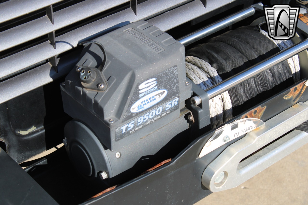 1988 Land Rover Defender 110 Adventure Truck