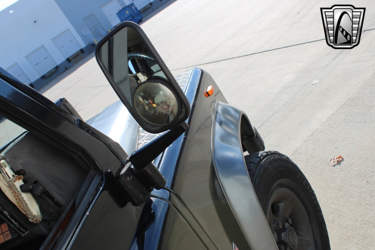 1988 Land Rover Defender 110 Adventure Truck