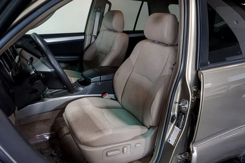 V8-Powered, 56k-Mile 2006 Toyota 4Runner SR5