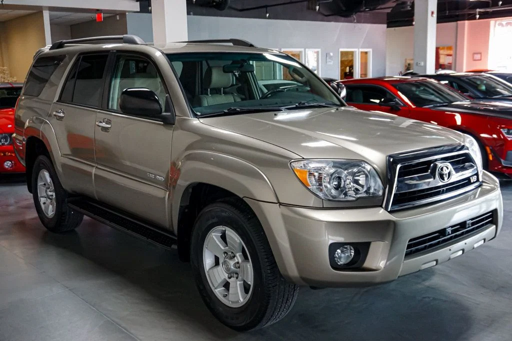 V8-Powered, 56k-Mile 2006 Toyota 4Runner SR5
