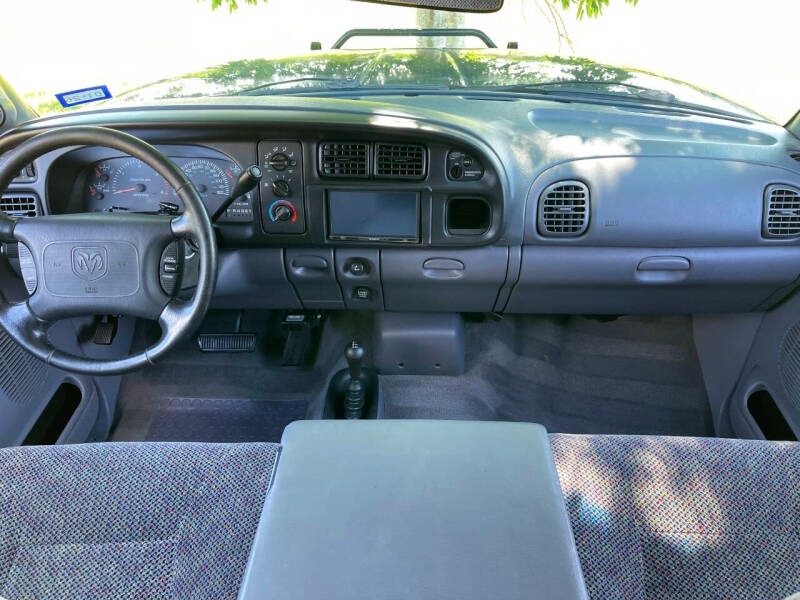 2001 Dodge Ram 2500 SLT Plus
