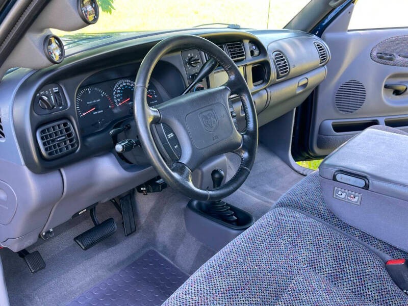 2001 Dodge Ram 2500 SLT Plus