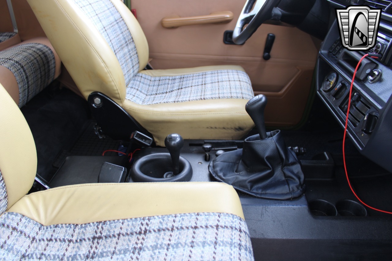 1982 Mercedes-Benz 300 GD - 2