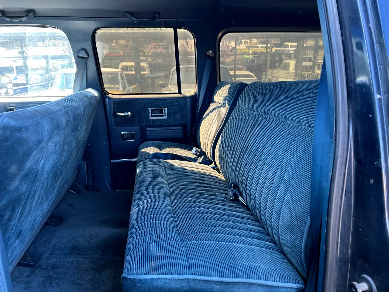 1989 Chevrolet Suburban 2500 4x4
