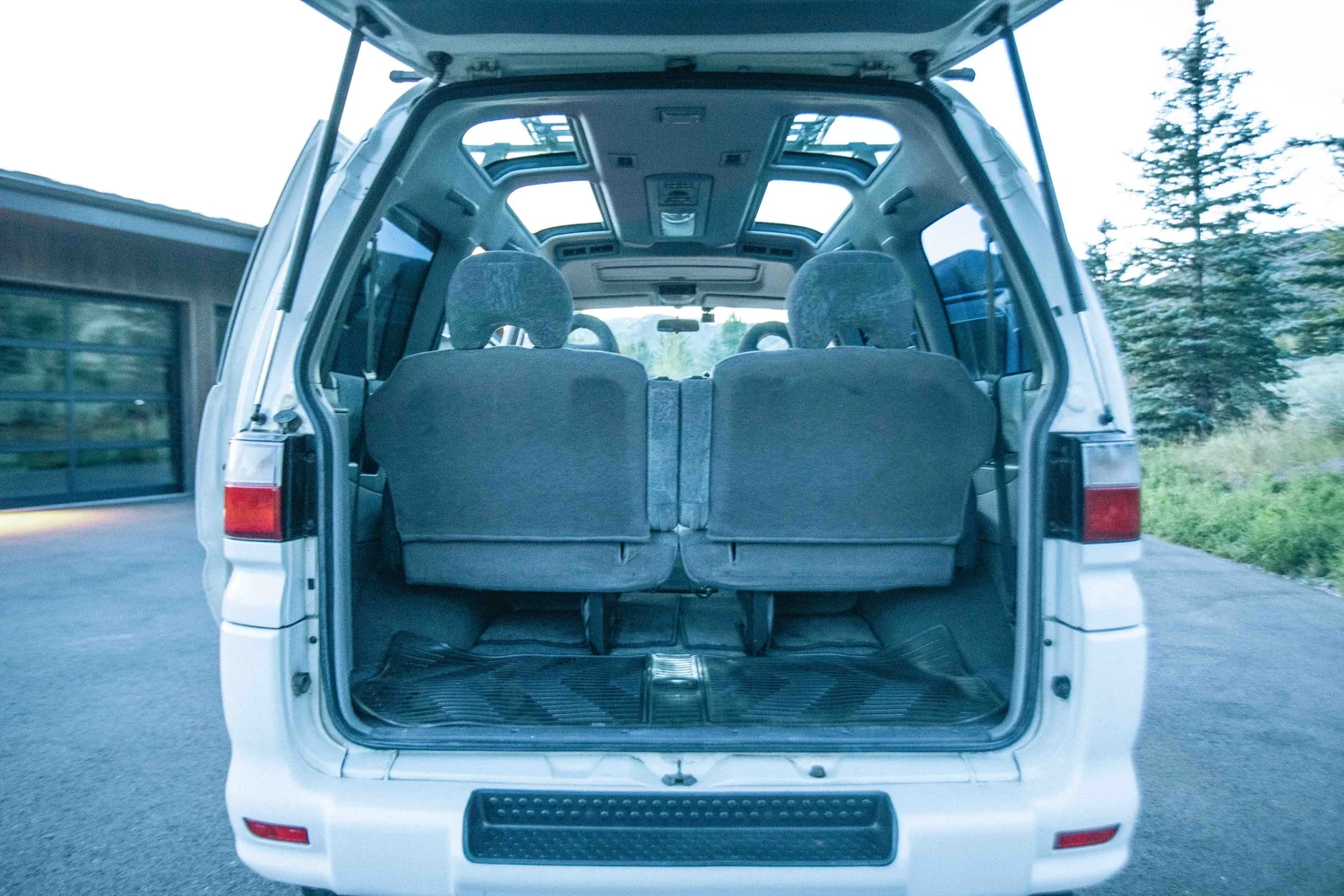 Reserved: 1997 Mitsubishi Delica L400 Spacegear Exceed