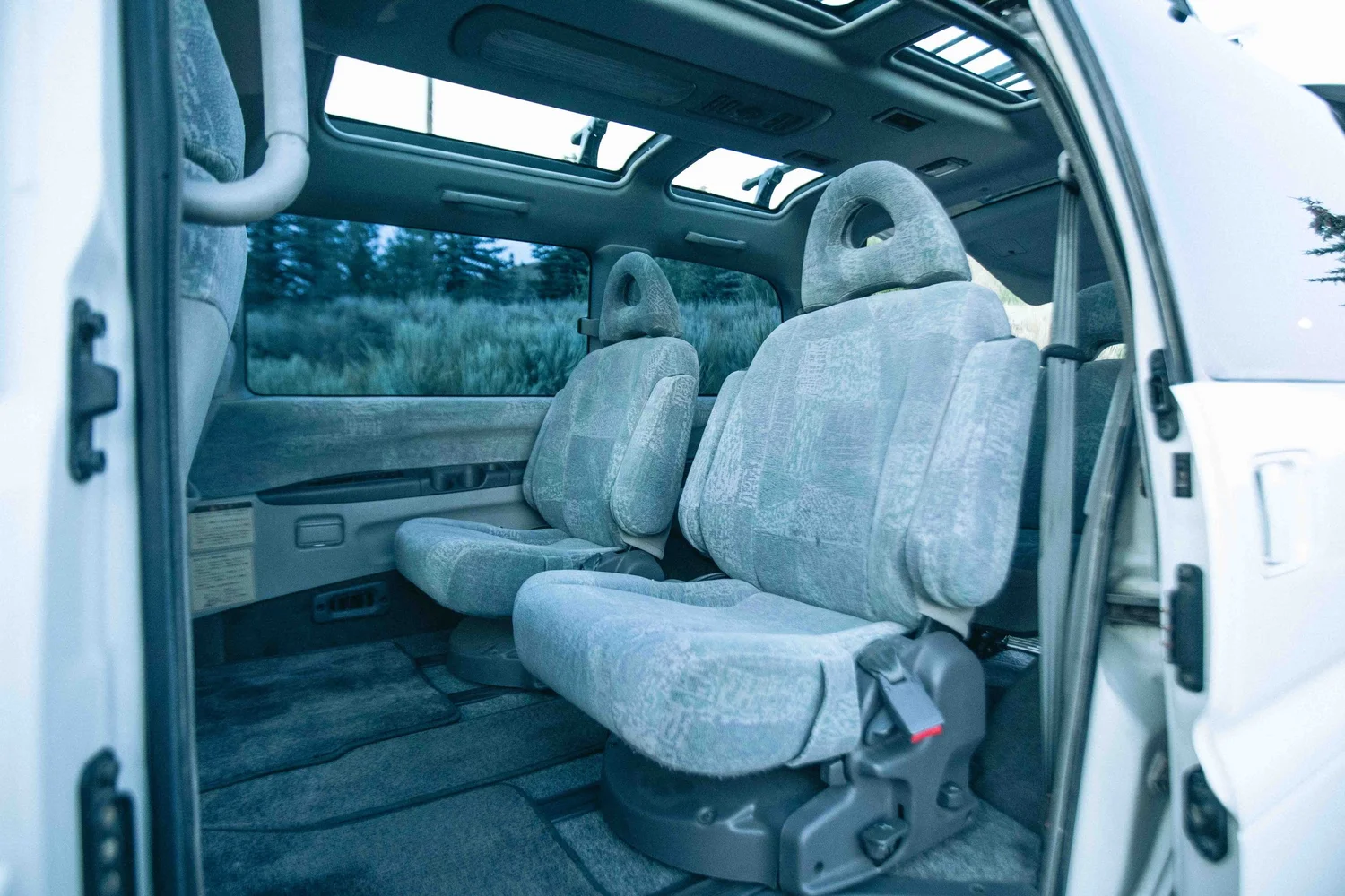Reserved: 1997 Mitsubishi Delica L400 Spacegear Exceed