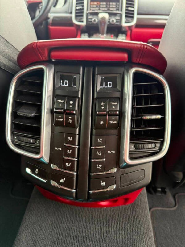 2014 Porsche Cayenne Turbo S