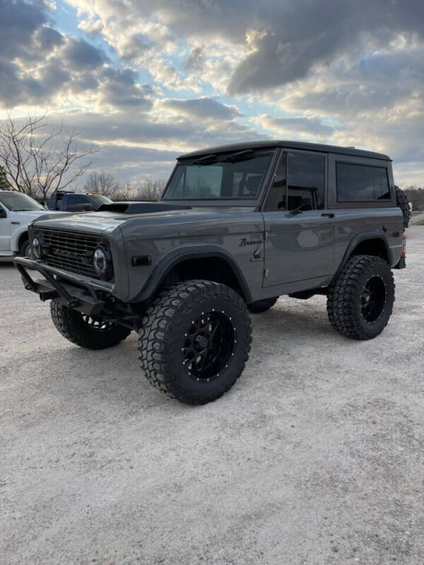 1974 Ford Bronco Restomod - 2