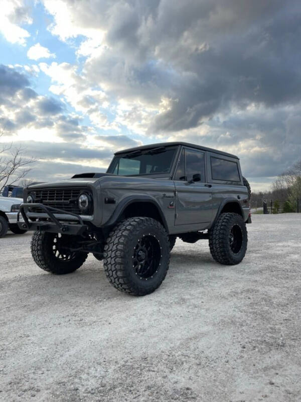1974 Ford Bronco Restomod - 3