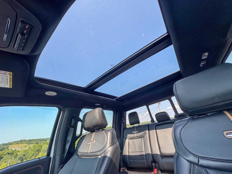 2023 Ford F-450 Super Duty Platinum Custom