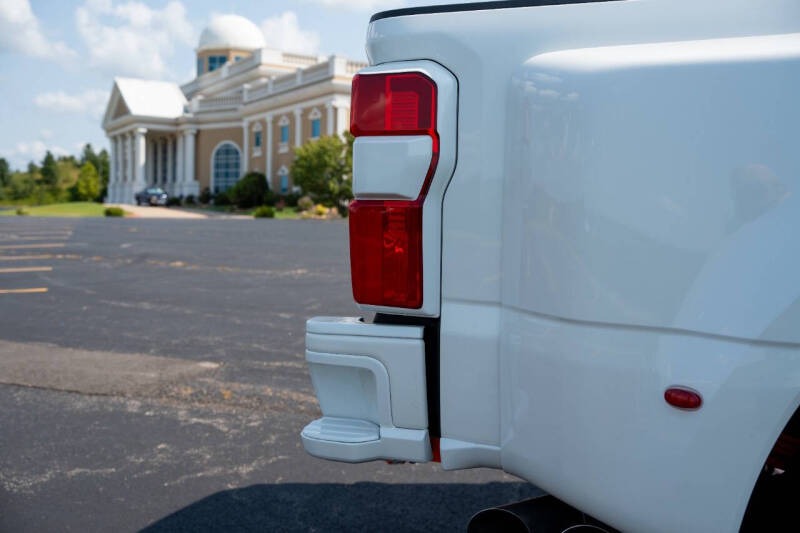 2023 Ford F-450 Super Duty Platinum Custom