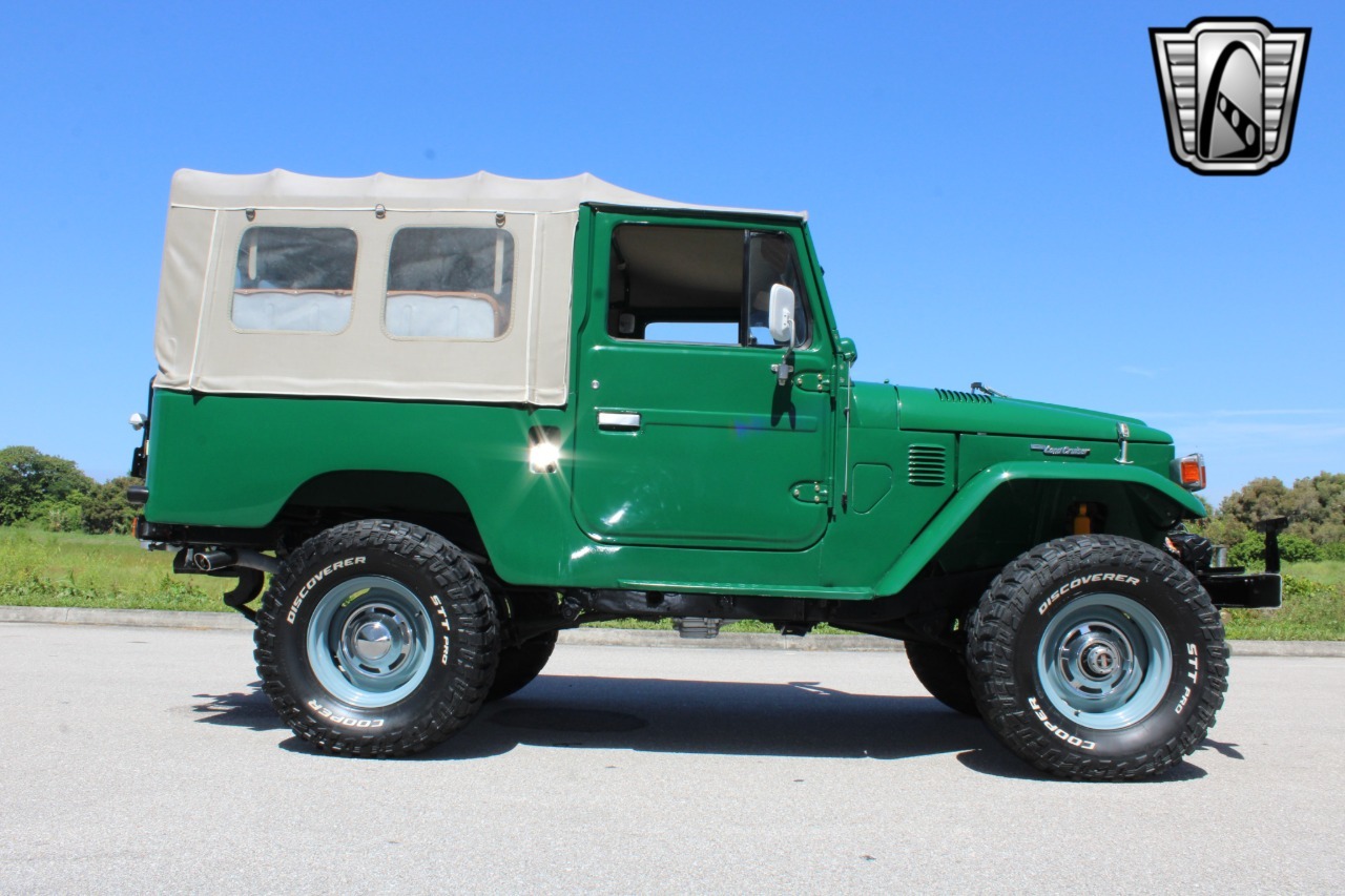 1976 Toyota Land Cruiser FJ43