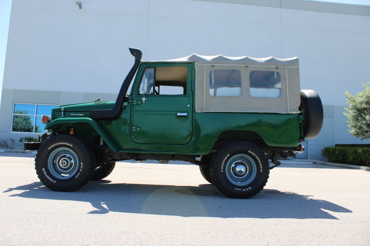 1976 Toyota Land Cruiser FJ43