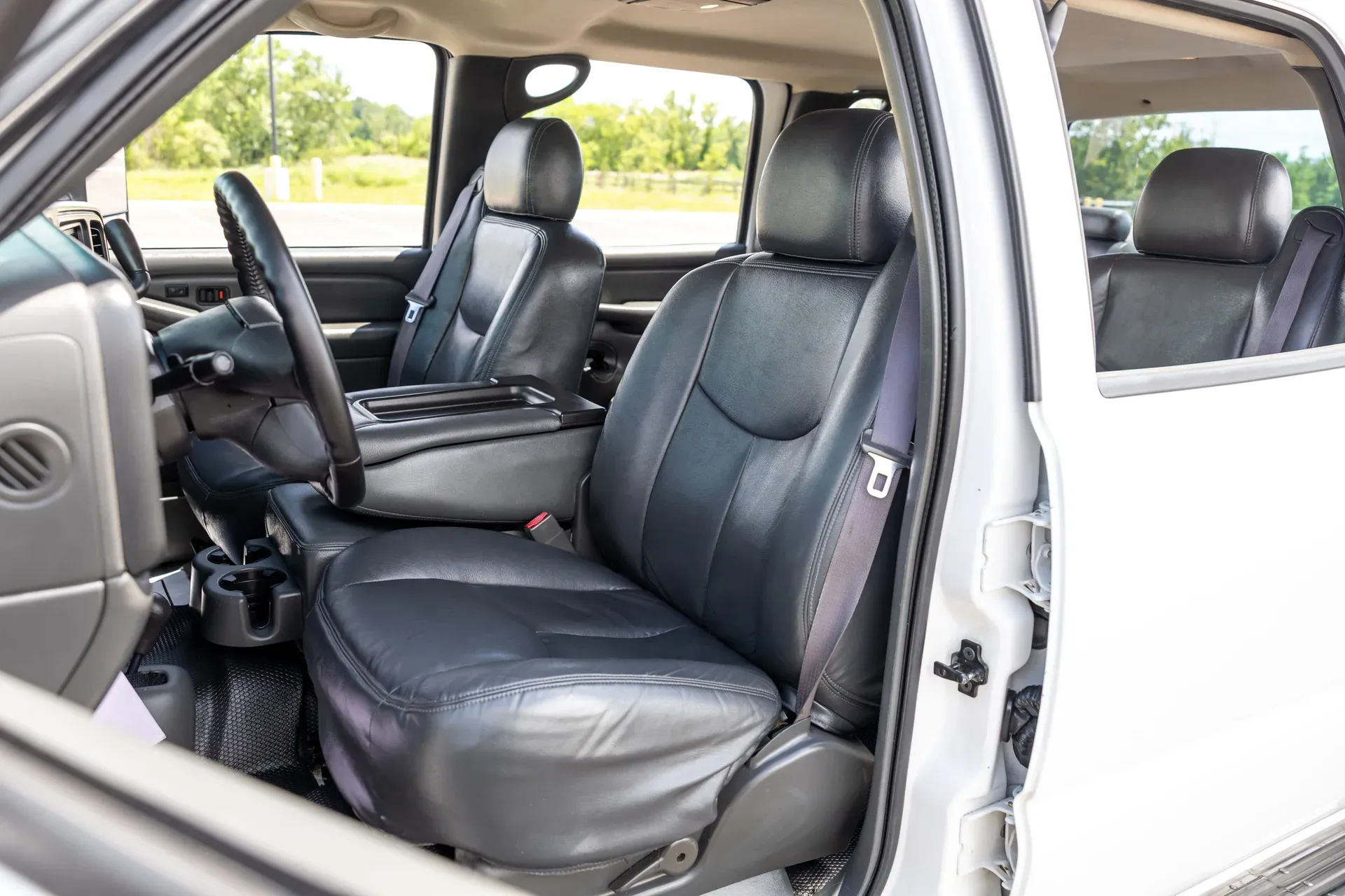 9-Seater 2003 Chevrolet Silverado 3500