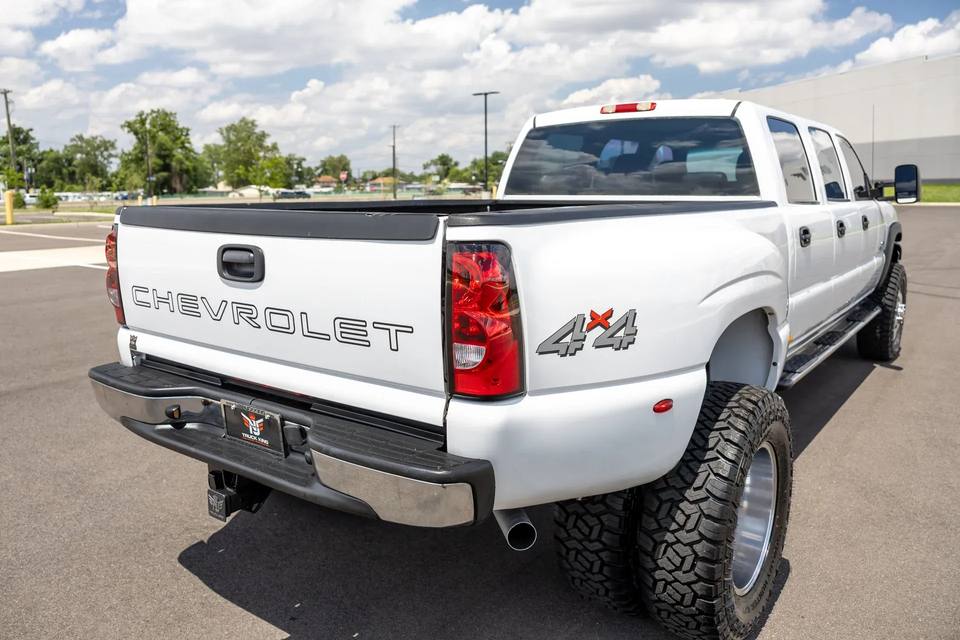 9-Seater 2003 Chevrolet Silverado 3500