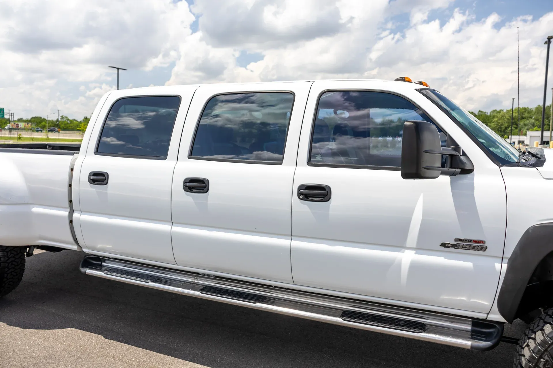9-Seater 2003 Chevrolet Silverado 3500