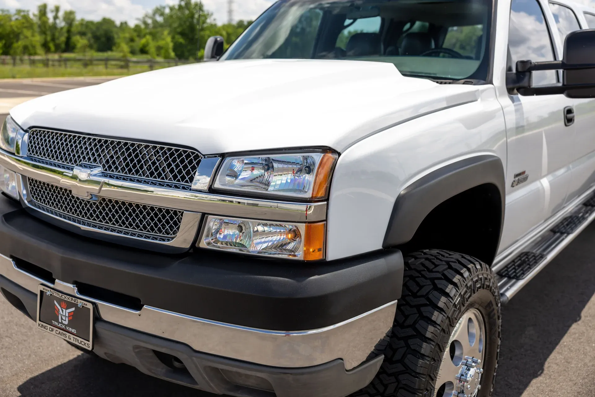 9-Seater 2003 Chevrolet Silverado 3500