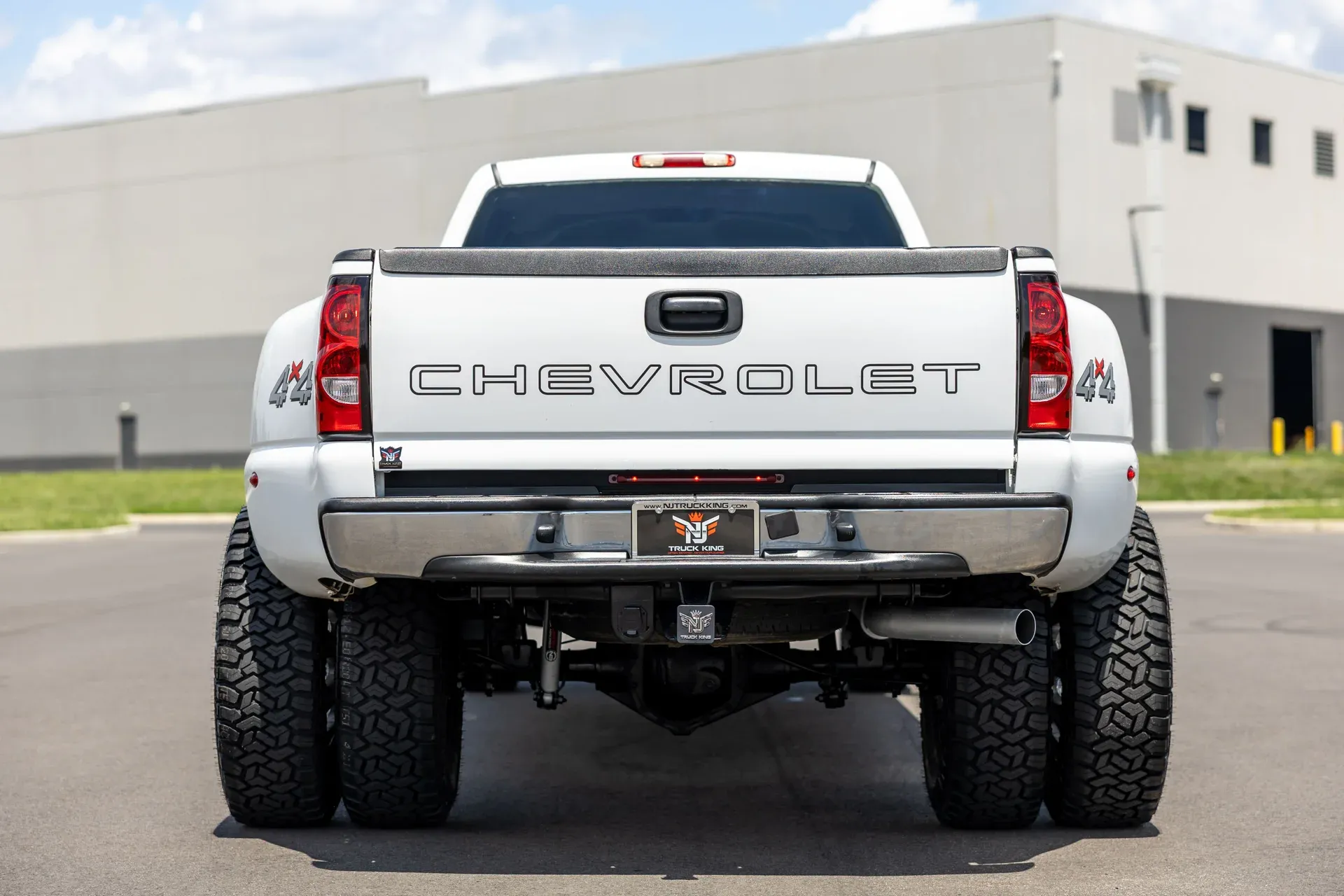 9-Seater 2003 Chevrolet Silverado 3500