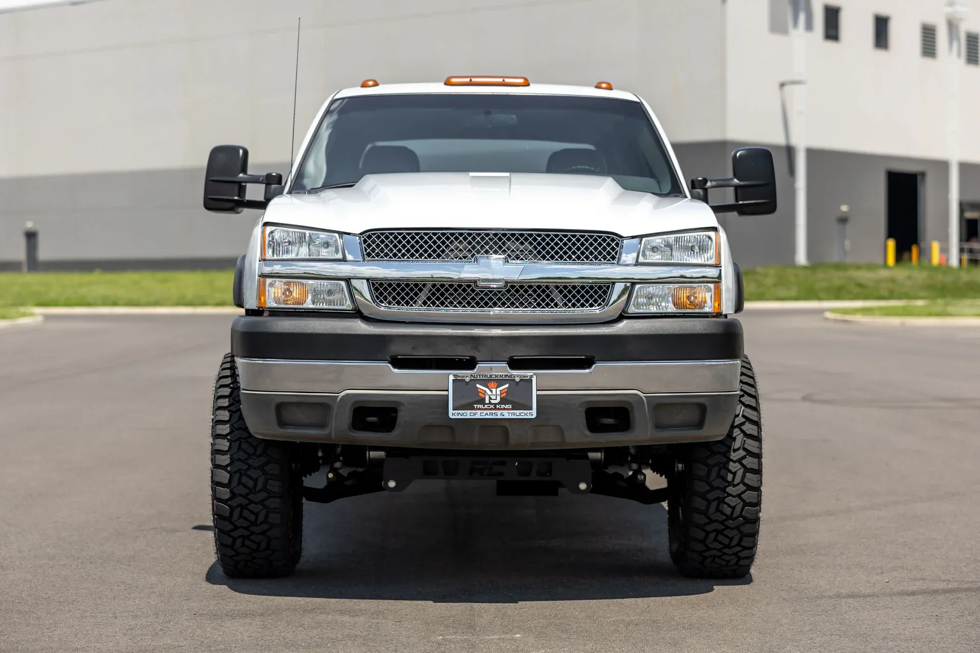 9-Seater 2003 Chevrolet Silverado 3500