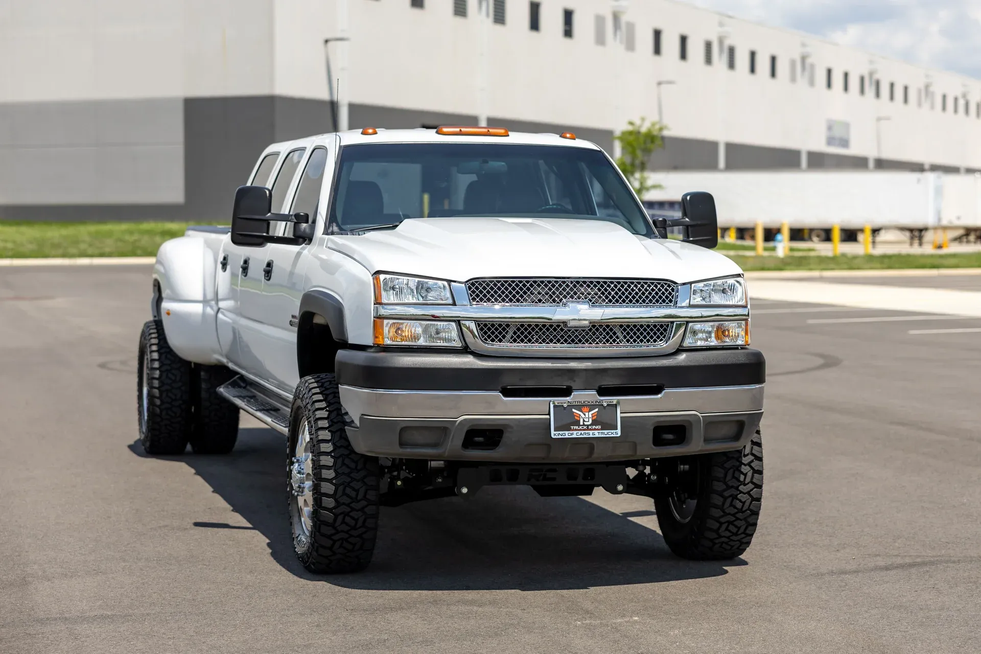 9-Seater 2003 Chevrolet Silverado 3500