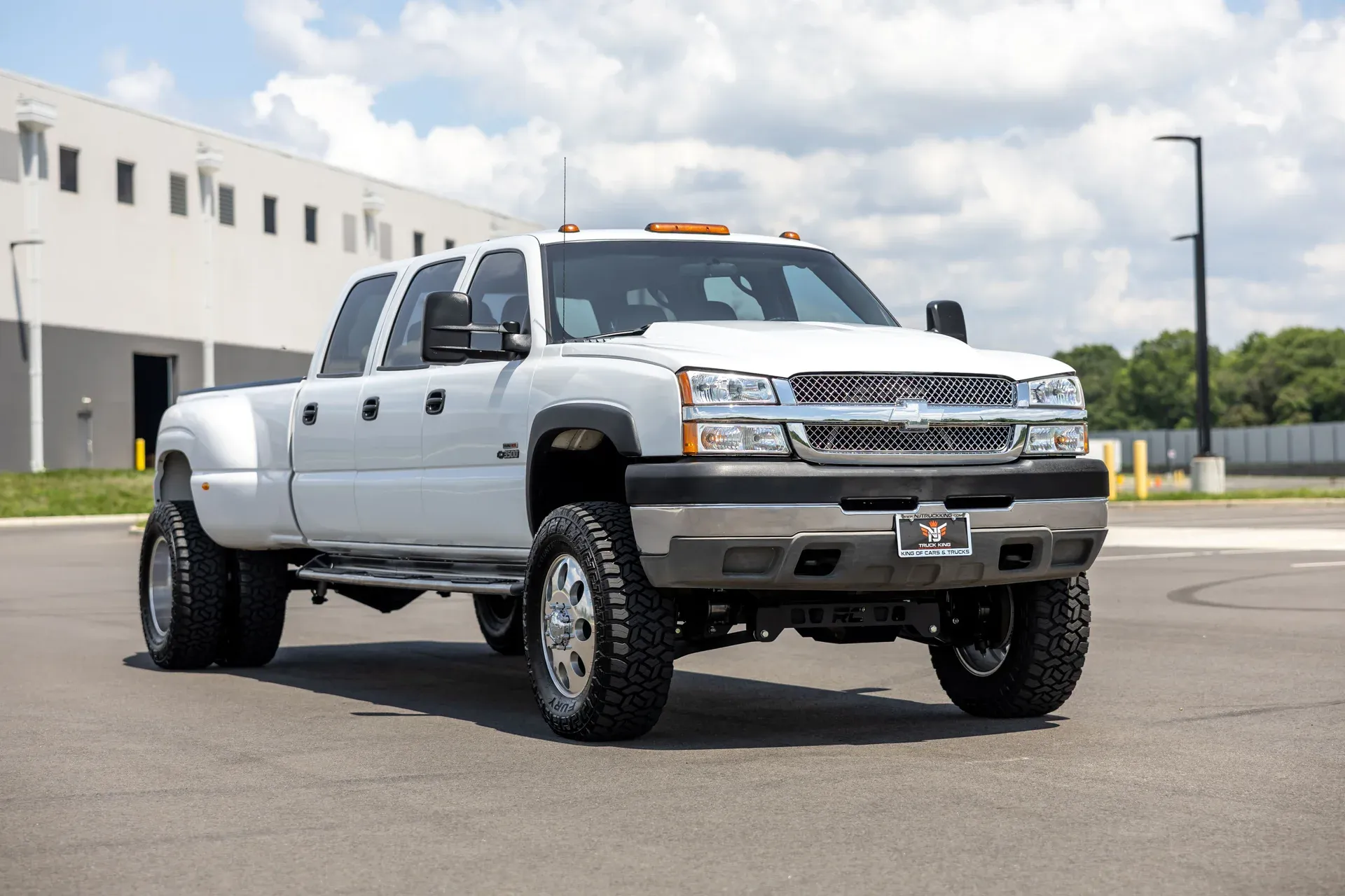 9-Seater 2003 Chevrolet Silverado 3500