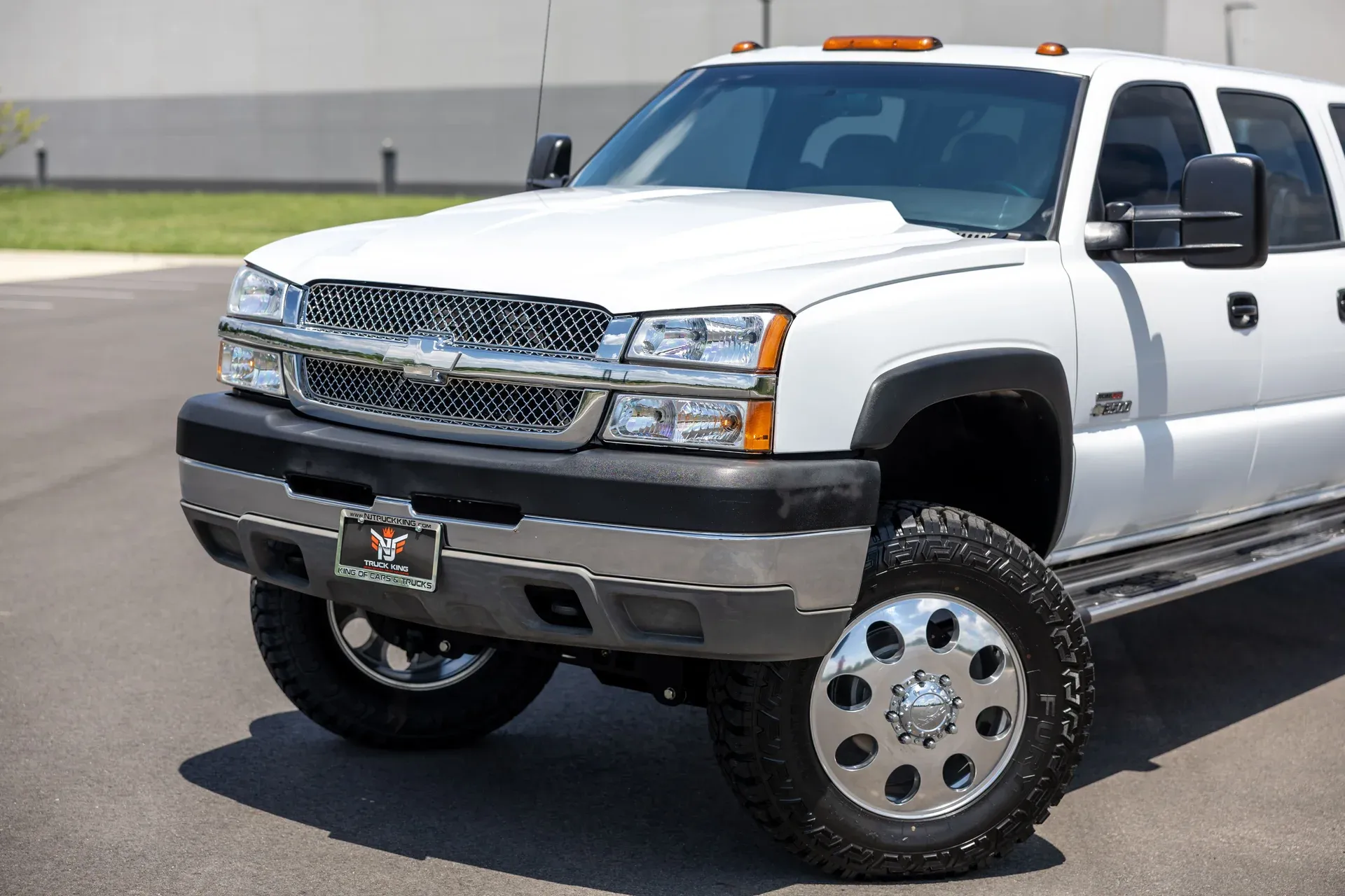 9-Seater 2003 Chevrolet Silverado 3500