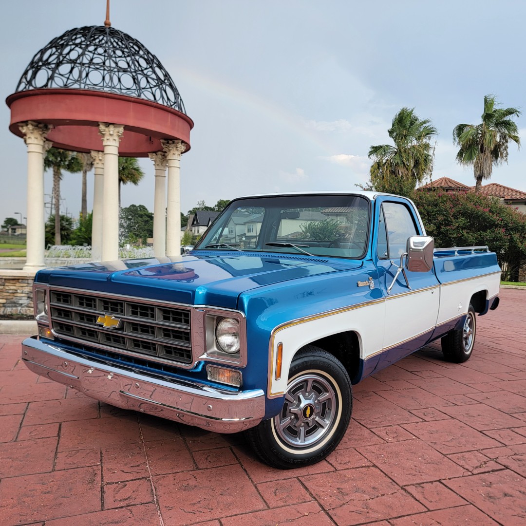 1977 Chevy C10 Silverado LWB - 3