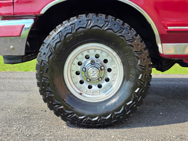 1991 Ford Bronco Silver Anniversary - 3