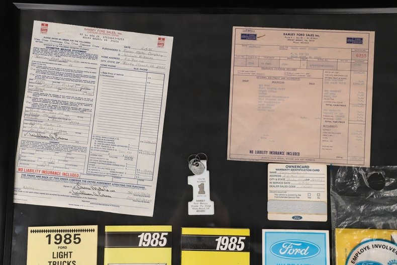 307-Mile 1985 Ford F-150 XLT Lariat - 3